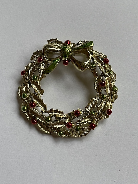 Vintage Christmas Wreath Rhinestone Pin marked Ger