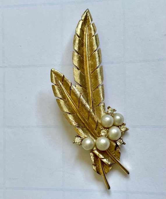 Vintage Crown Trifari Leaf Pin With Pearls Australia
