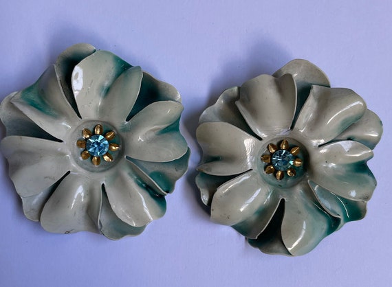 Vintage Painted Flower Rhinestone Earrings - image 1