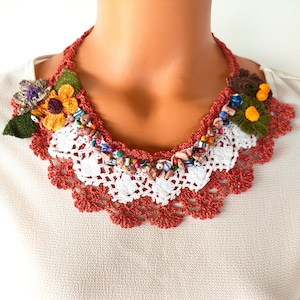 Handknitted Oya Crochet Daisy Flower Detailed Collar Necklace/Unique Boho Style Statement Necklace/Crochet Bib Flower Necklace/Gift for Mom