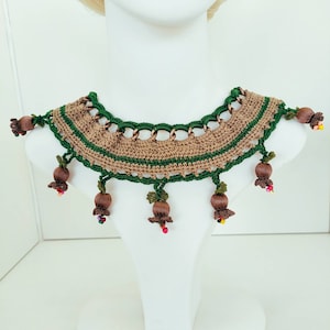 Handknitted Oya Crochet Chain Detailed Collar Necklace/Unique Boho Style Statement Necklace/Crochet Bib Tulip Flower Detailed Necklace