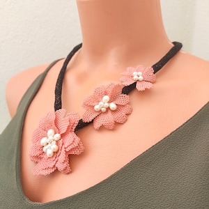 Turkish Needle Crochet 3D Pink Flower Detailed Pearl Necklace|Handmade Oya Jewelry|Flower Detailed Turkish Lace Necklace/Christmas Gift