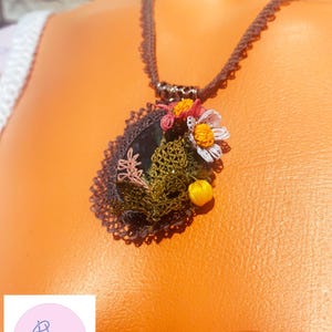 Crochet 3D  Daisy Flower Necklace,Natural Stone Chamomile Necklace,Grey Crochet Necklace,Handmade Oya Jewelry,Flower Turkish Necklace