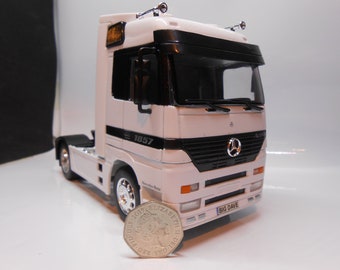 PERSONALISED PLATES Mercedes Actros truck cab Car Model boy girl dad mom uncle grandad brother birthday Christmas gift 1:32 scale boxed