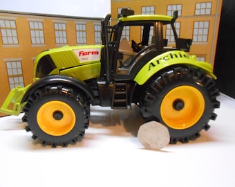 Tracteur jouet personnalisé avec n'importe quel nom - Garçon, fille, maman, papa, fermier - Jouet de ferme - Cadeau d'anniversaire ou de Noël - NOUVEAU !!
