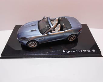 PERSONALISED PLATES Jaguar F-type Toy Car Model in *Display Case* boy girl dad mom uncle grandad brother birthday Christmas gift present New