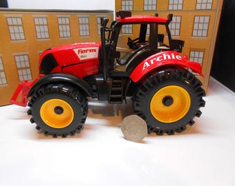 Personalised Name toy Tractor ANY NAME boy girl mom dad brother uncle farmer Farm toy Birthday Easter gift present NEW !