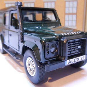 PERSONALISED PLATES Landrover Defender Toy Car Model boy girl dad mom uncle grandad brother birthday Christmas gift present NEW! *2 colours*