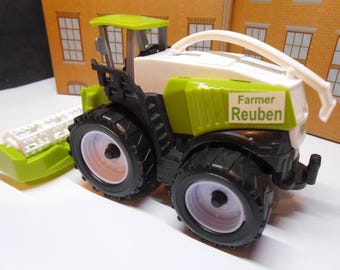 Personalised Name Farm Tractor Combine Harvester boy girl mom dad Grandad Brother farmer any Name Farm toy Birthday Easter Gift new boxed!