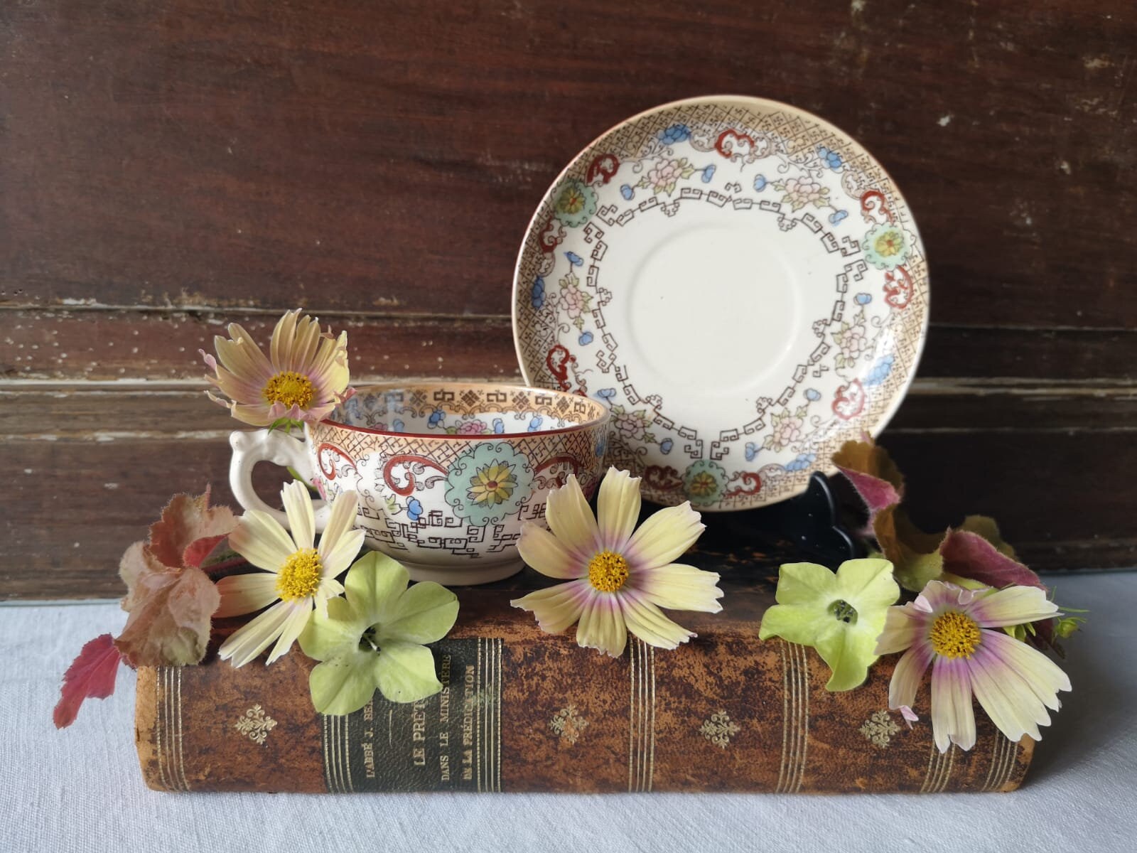 Français Antique Ironstone Cup & Saucer, Fabriqué Par Hb & Cie, Modèle Pékin', Pretty Floral Design