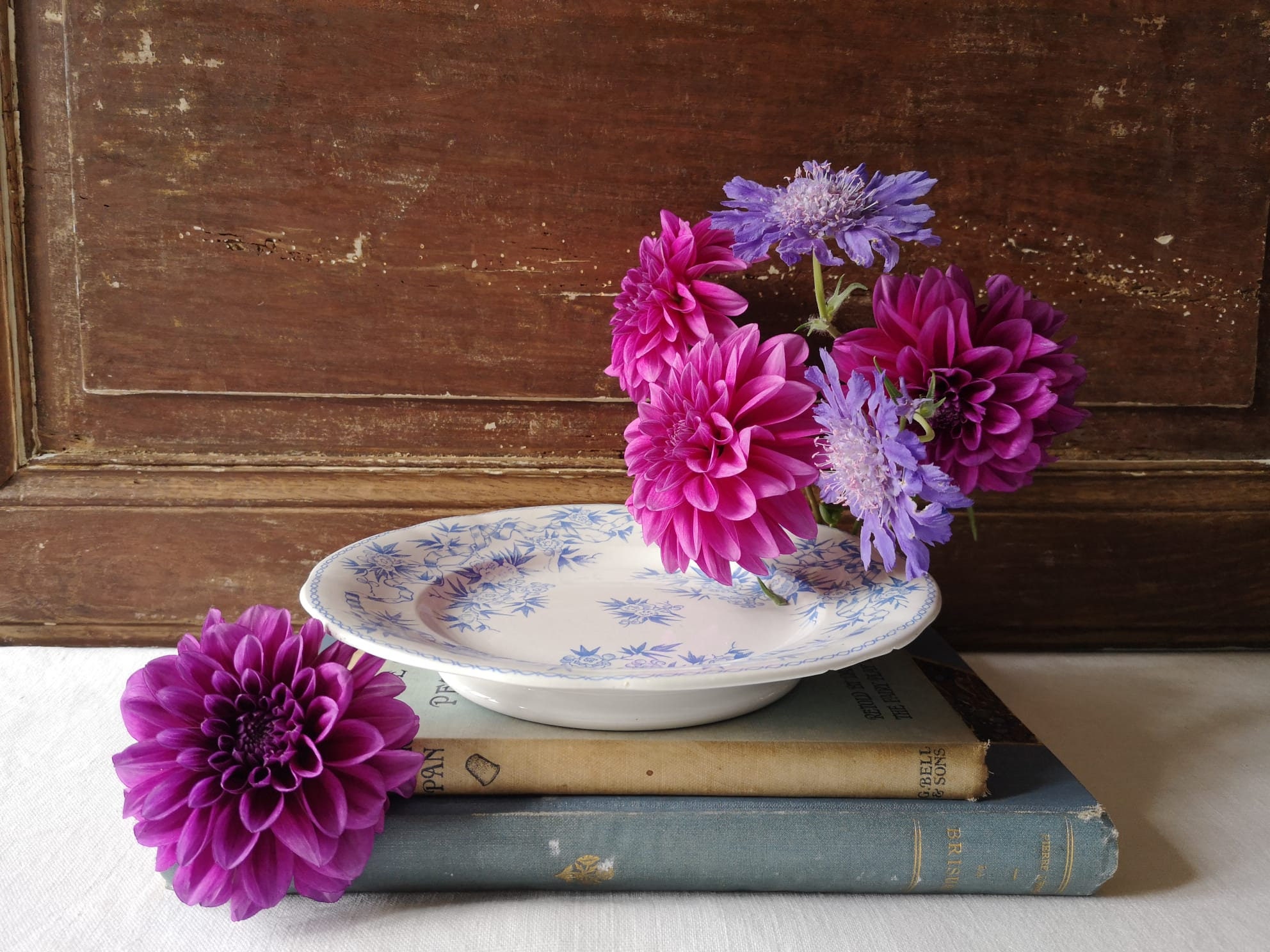 Français Antique Ironstone Cake Stand, Fabriqué Par Sarreguemines, Modèle Epines', Blue Floral Trans