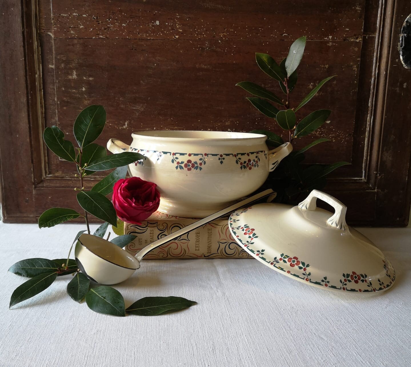 Français Antique Ironstone Tureen, Soupiere, Made By Choisy Le Roi, Red & Green Floral Transferware