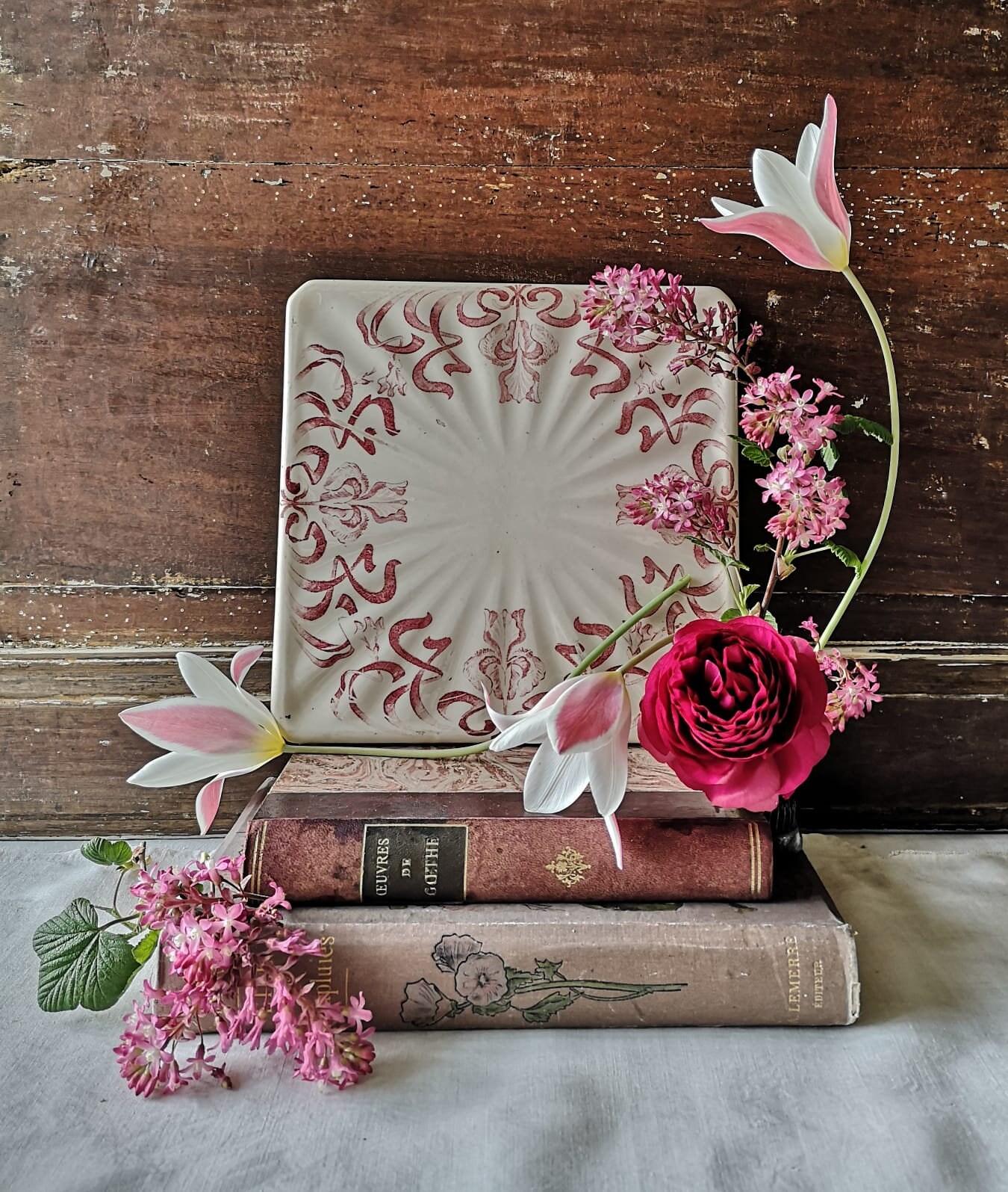 Français Antique Ironstone Trivet, Support de Pot en Céramique, Fabriqué Par Lonchamps, Modèle Iris'