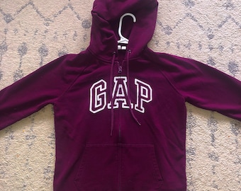 Gap best sale hoodie maroon