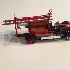 Matchbox 1912 Mercedes Benz Fire Engine YFE 20
