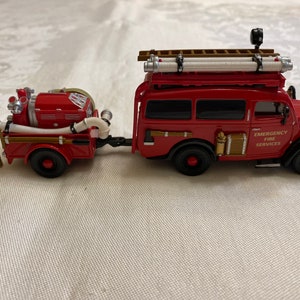 Matchbox 1955 Ford E38W Emergency Fire Service Yesteryear Series YFE-18