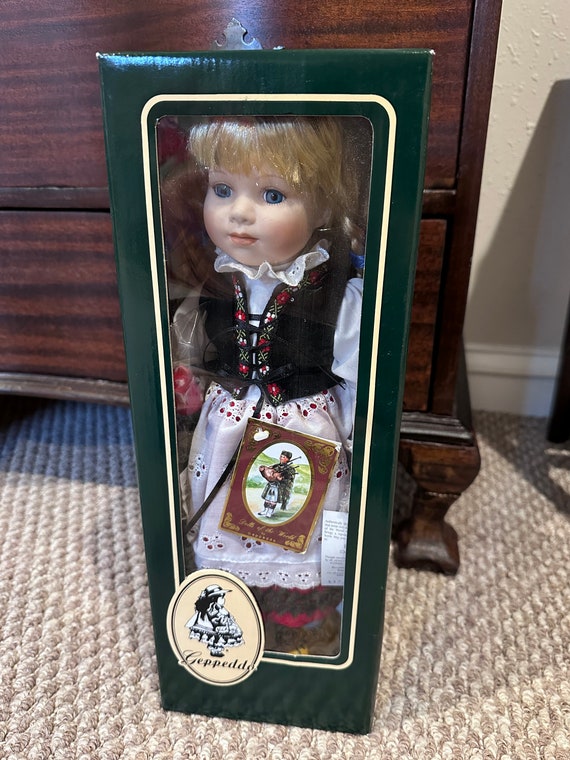 Geppeddo Freya Dutch Porcelain Doll - Dolls of the World - 15” - Etsy