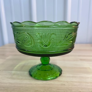 Vintage E.O Brody Emerald Green Compote, Emerald Green Glass Pedestal Compote, Scalloped Green Glass Candy Dish