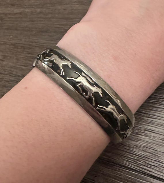 Running Horses Vintage Navajo Gols Sterling Silver Native American Bracelet Running Horses Vintage Navajo Gols Sterling Silver Native American Bracelet