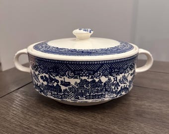 Vintage Blue Willow Covered Tureen: Handled Serving Dish