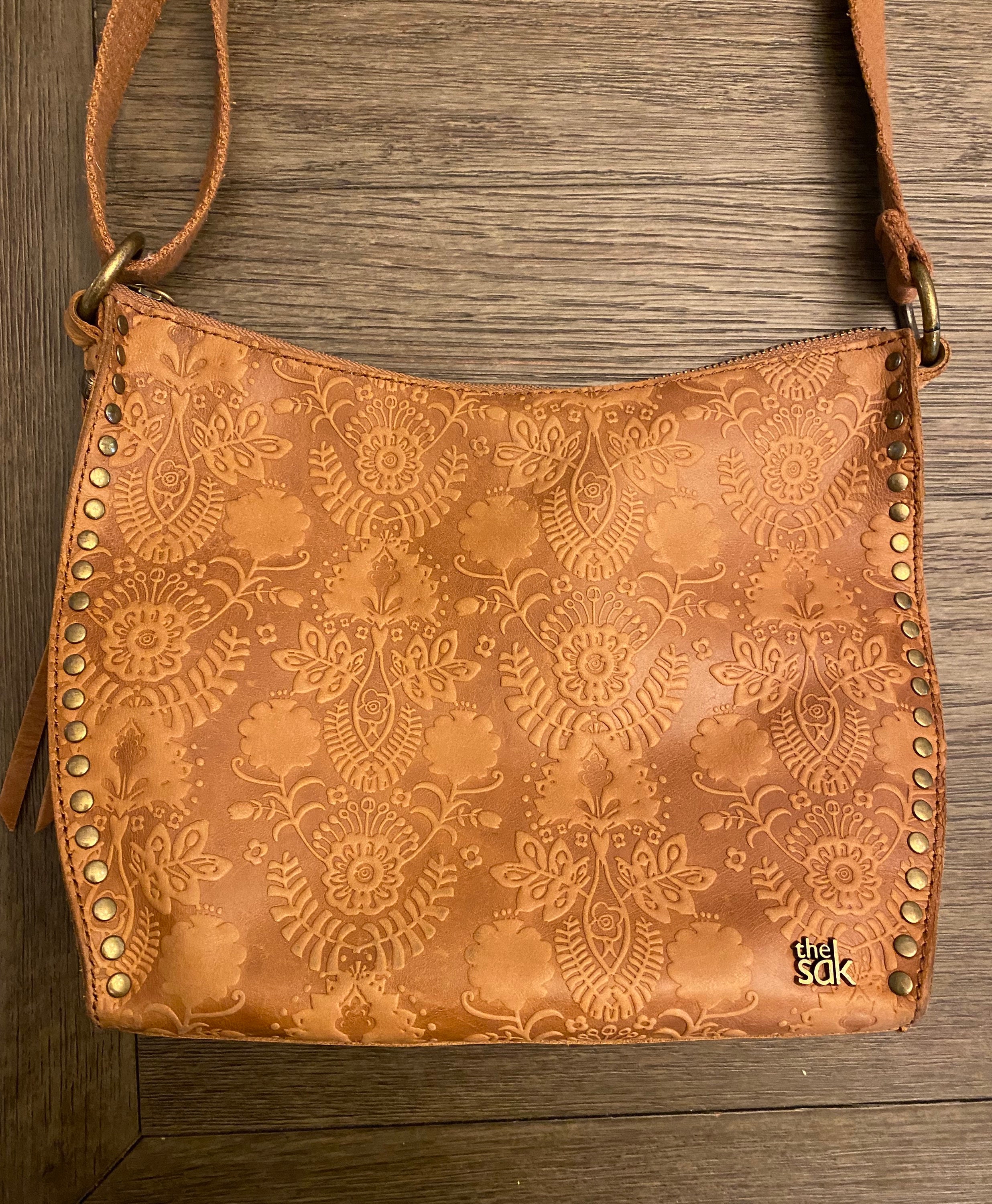 REVIEW} The Sak Sequoia Leather Hobo - Single Mother Survival Guide