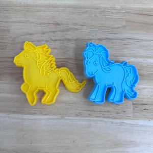 Vintage Hasbro G1 My Little Pony Cookie Cutters, MLP 1985 Set of 2 Plastic Cookie Cutter Set