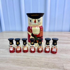 Vintage Wooden Nutcracker Soldier with Mini Soldiers, Nesting Nutcracker, Vintage Nutcracker Nesting/Bowling Set