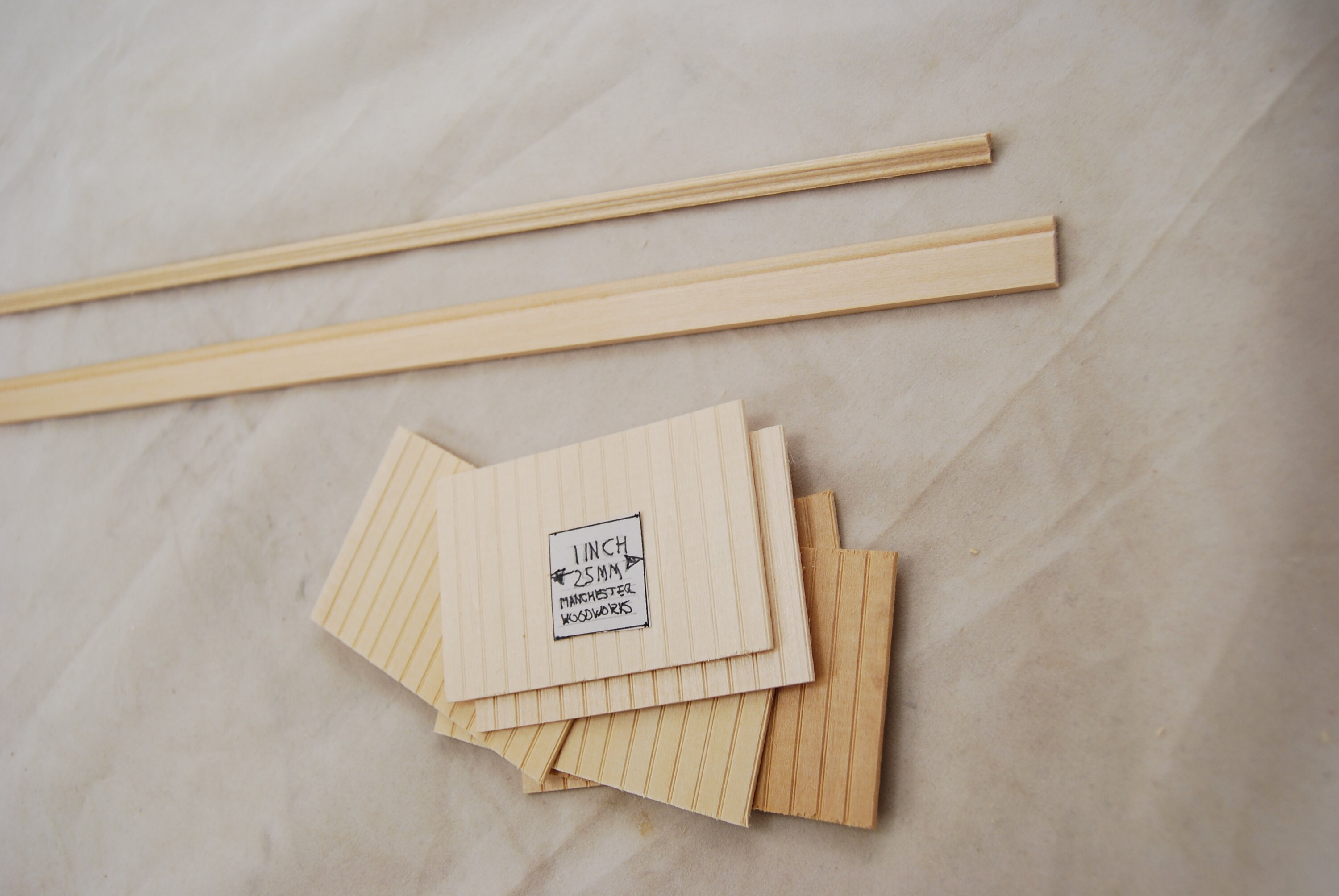 Kit Wainscot B Per Casa Delle Bambole Scala 1:12: 3 Telai, Binario Sedia E Battiscopa - Manchester Wood Works