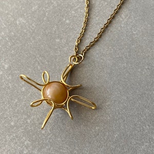 Dainty Beige Agate Crystal Sun Necklace Women Healing Crystal Necklace Handmade Sun Pendant Necklace Wire Wrapped Necklace Christmas Gift