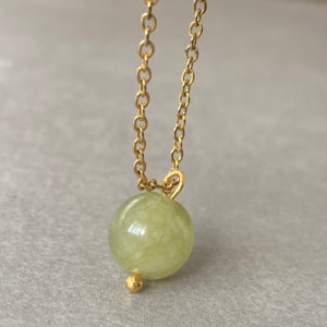 Naturalny zielony naszyjnik z kryształu jadeitu dla kobiet, kryształowy naszyjnik leczniczy, naszyjnik na szczęście, pozłacany naszyjnik z łańcuszkiem, prezent świąteczny dla mamy