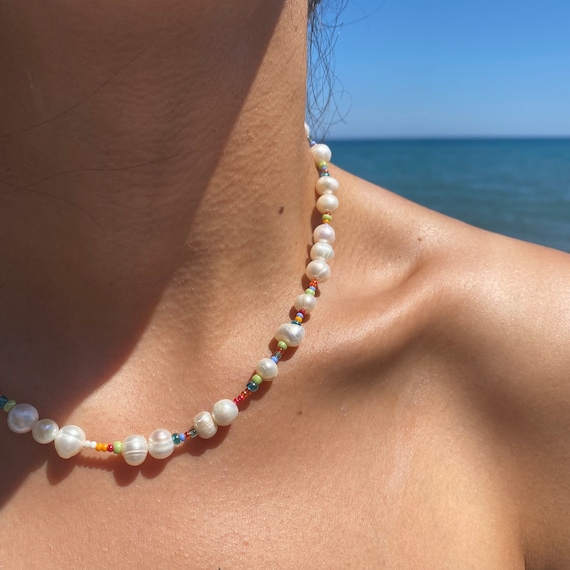Summer beach Pearls necklace. | michellebrusasco.com