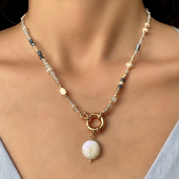 Mother of Pearl Shell Necklace, Moonstone Beaded Choker Pendant, Blue Beaded Choker, Freshwater Dainty Pearl Necklace, Gift for Friends