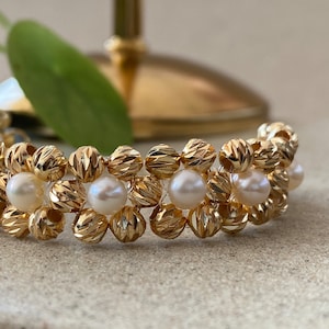 Flower Bead Bracelet with Pearl Women Daisy Pearl Bracelet White and Gold Pearl Bracelet Bridal Bracelet Bridesmaid Pearl Christmas Gift Her