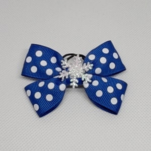 Snowflake Bows For Dogs, Small Bows For Pets, One Size Bows, Christmas Pet Bows, Holiday Dog Bows, Ribbon Dog Bows, Dog Bows, Christmas Bows