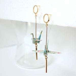 18k gold plated circle studs with Green and White Origami crane earrings made from Japanese Yuzen Washi paper, Gift for Her, Bird earrings