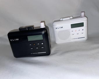 Tragbarer Kassettenrekorder mit einfacher Tonhöhe variabler Geschwindigkeitsregelung Modifiziertes Klim K7 2-Kanal-Modell mit eingebautem Tape für die Aufnahme von MP3 SD-Karten