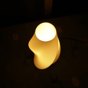 Lampe de Table Art Déco Lumière Design Rétro pour Chambre à Coucher, Salon Lampe Imprimée en 3D image 3