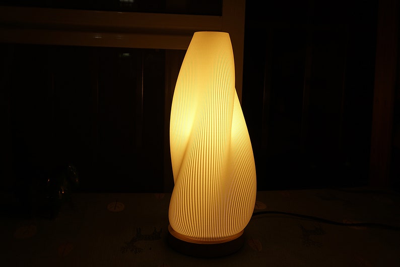 Lampe de Table Art Déco Lumière Design Rétro pour Chambre à Coucher, Salon Lampe Imprimée en 3D image 2
