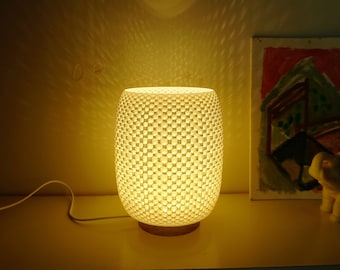 Bedside Lamp with 3D Printed Lampshade and Wooden Base | Desk Light | USB Powered