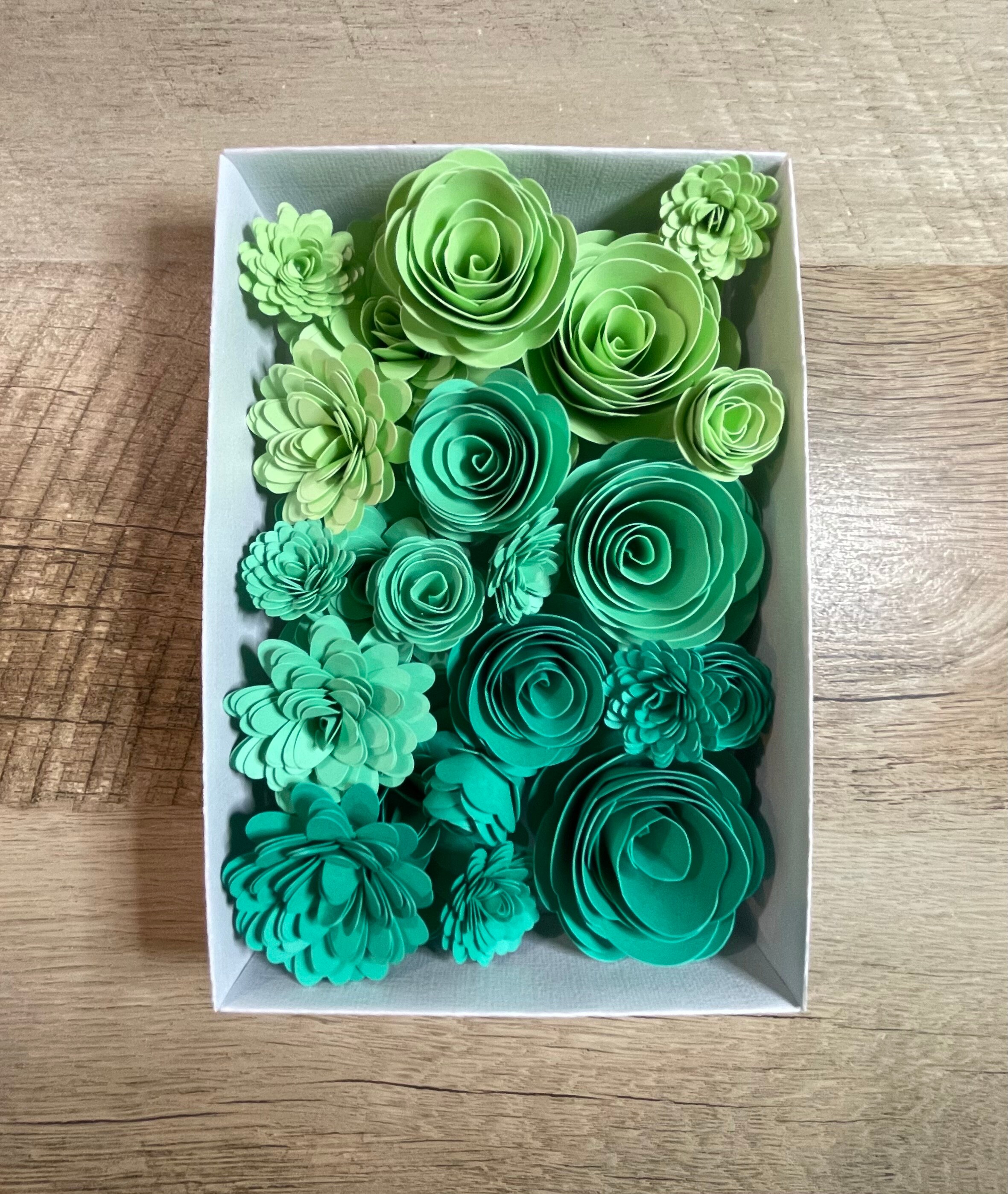 24 Piece Teal Rolled Paper Flowers Assortment - Etsy
