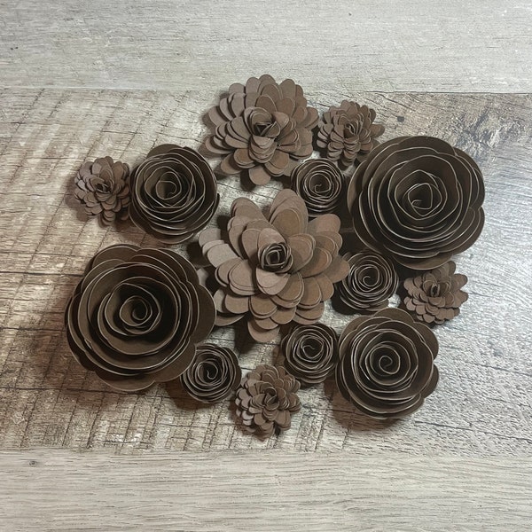 Assortiment de fleurs en papier roulé marron, 24 pièces
