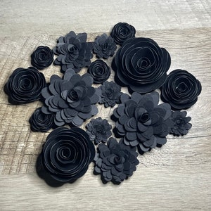Assortimento di fiori di carta arrotolata nera da 24 pezzi