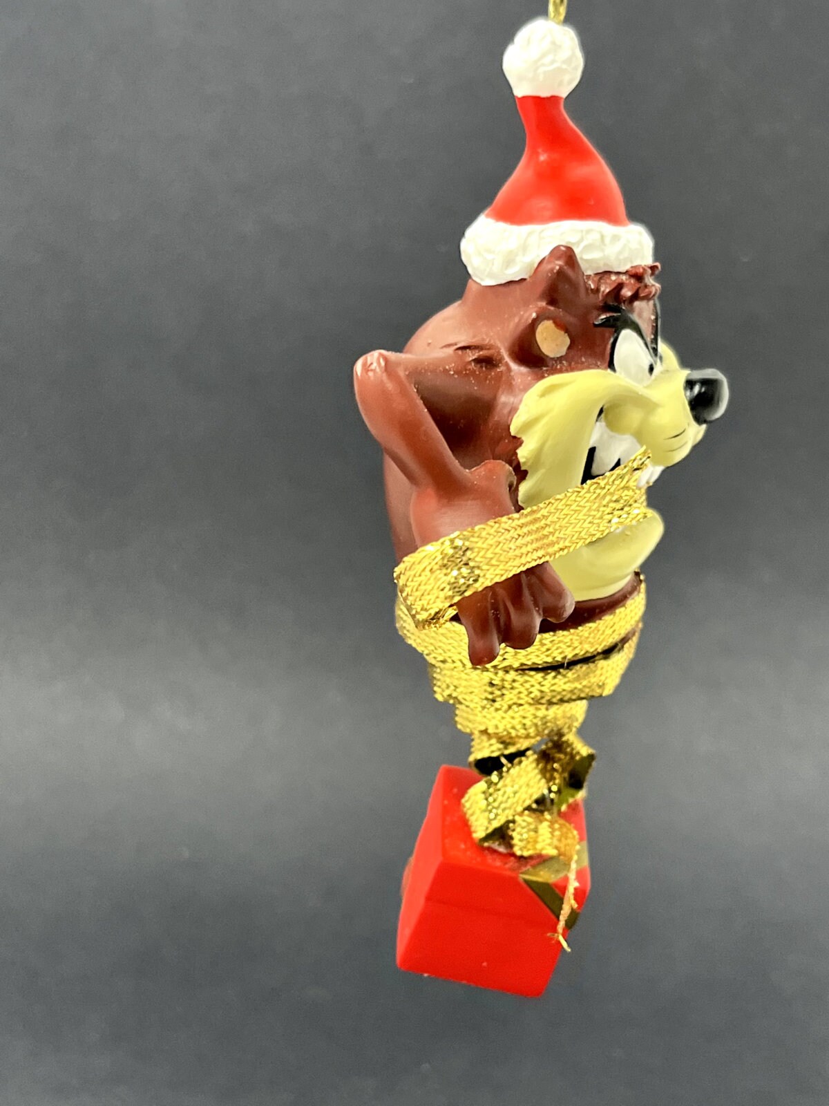Figurine Taz Tasmanian Devi Hanging 15inch Looney Tunes Warner Bros