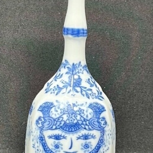 Vtg Artistiek Seito Japan Bell Wit/Blauw Bloemenporselein Lady Flowers