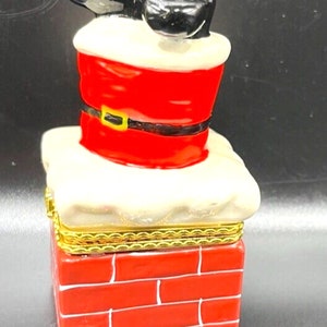 Santa Claus Going Down the Chimeney Trinket ceramic box with metal clasp 3.25&quot;