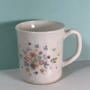 Vintage Arcopal France White Floral Flowers Coffee Tea Cup Mug