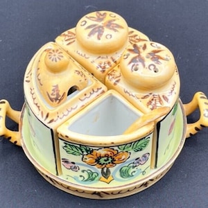 Vintage Japan Salt and Pepper Shaker Sugar with Spoon Lid & Tray 6 Piece Set as is