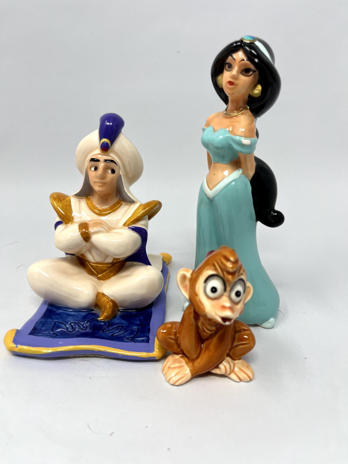 アラジン、ジャスミン、アブのヴィンテージ陶器フィギュアセット