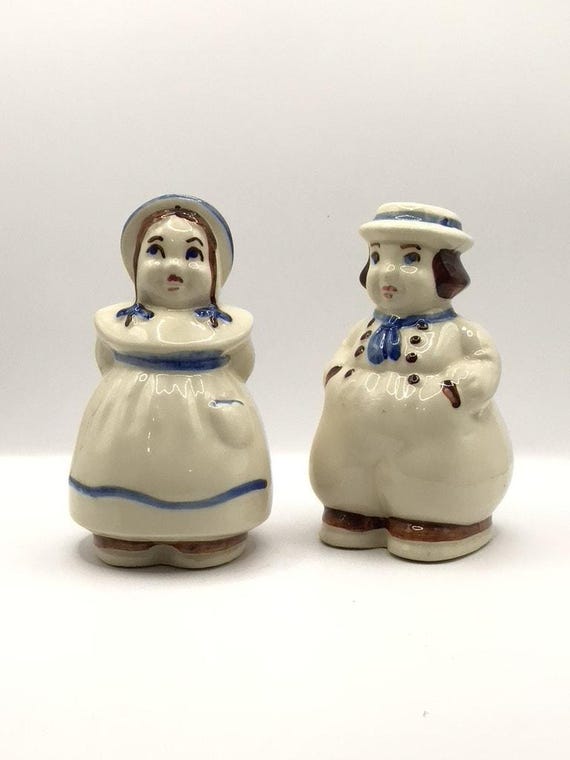Vintage 40s Shawnee Pottery Dutch Boy and Girl Salt and Pepper