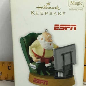 2010 Sports Fan Santa ESPN Sports Center Hallmark Magic Ornament Sound NEW